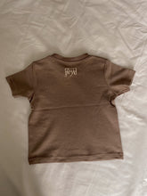 Lade das Bild in den Galerie-Viewer, Gelato Club Baby Tee
